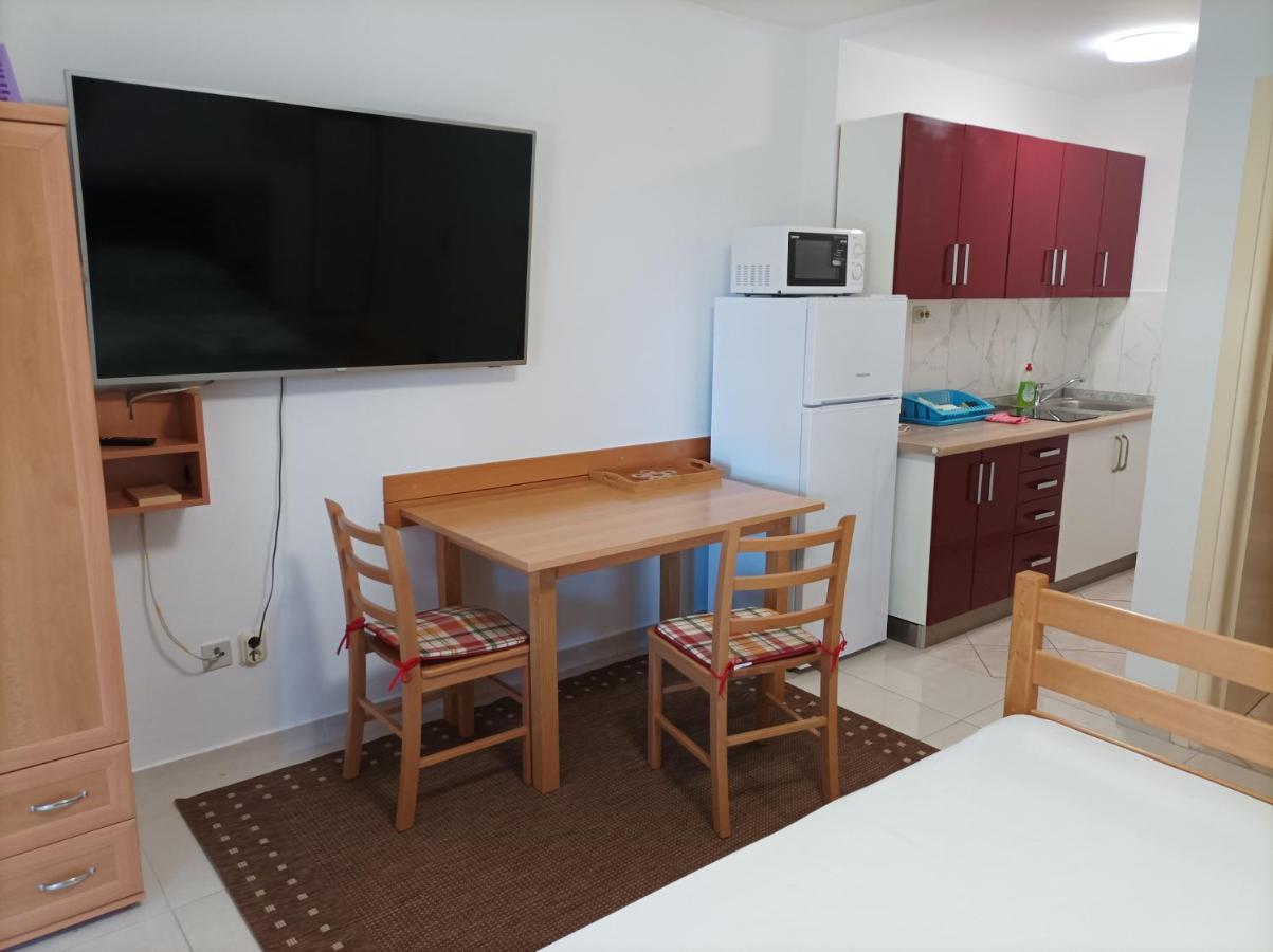 Meje Apartments สปลิท ภายนอก รูปภาพ