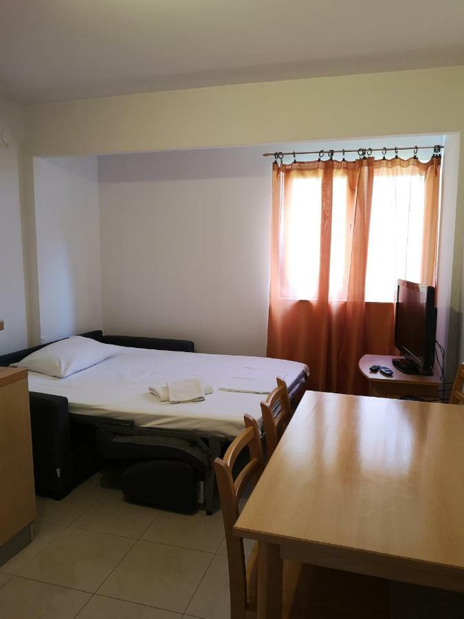 Meje Apartments สปลิท ภายนอก รูปภาพ